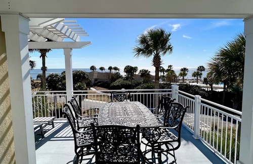 Seabrook Island Villa | Villa frente al mar, vistas sensacionales del segundo piso desde una unidad privada renovada en la esquina