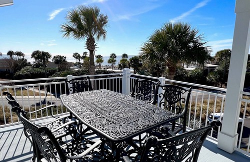 Seabrook Island Villa | Villa frente al mar, vistas sensacionales del segundo piso desde una unidad privada renovada en la esquina