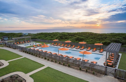 Duck Apartamento | Oceanside King Suite | Near Pool + Private Beach