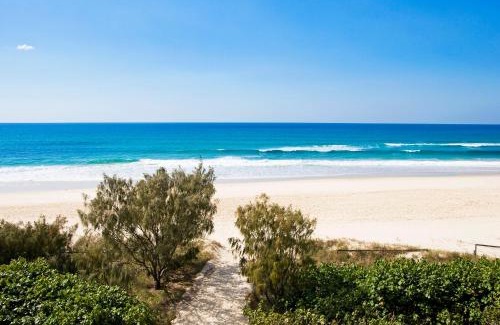 Bilinga Apartamento | Oceanside Resort - Absolute Beachfront Apartments