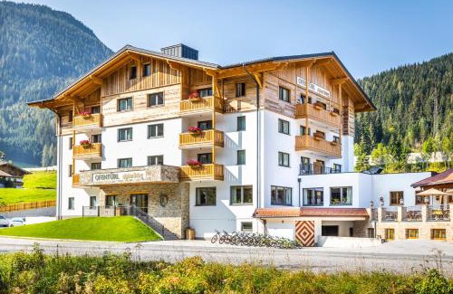 Flachau Apartamento | OFENTÜRL alpine living