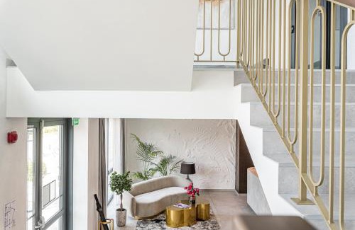 Plunge Hotel | Oginski Hotel