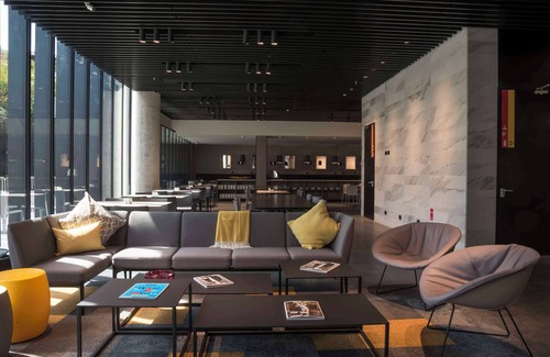 Providencia Hotel | Ola Santiago Providencia, Tapestry Collection by Hilton