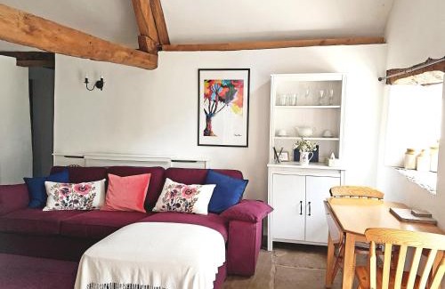 Longtown Casa | Old Bake House Cottage @ Cwm Mill