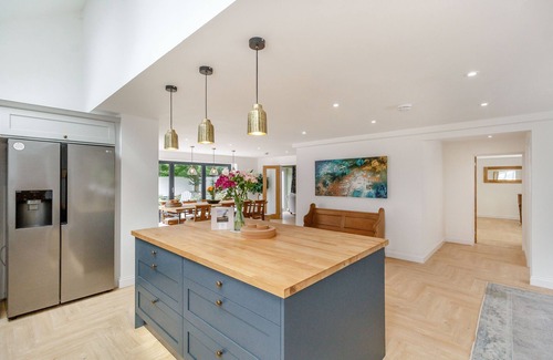 Glentham Cabaña | OLD CHAPEL, pet friendly, character holiday cottage in Ingham