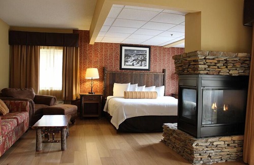 Gatlinburg Hotel | Old Creek Lodge