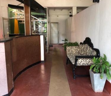 Minuwangoda Hotel | Old Fashion Hotel