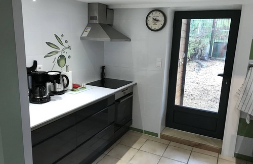 Saint-Nizier-sous-Charlieu Casa | Antigua cabaña de pescadores reformada a orillas del río seguro hermoso terreno cerrado.