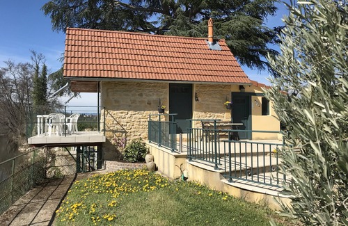 Saint-Nizier-sous-Charlieu Casa | Antigua cabaña de pescadores reformada a orillas del río seguro hermoso terreno cerrado.