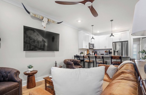 Old Hickory Casa | Old Hickory Retreat 2-Sleeps 8