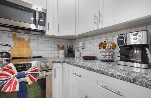 Old Hickory Casa | Old Hickory Retreat 2-Sleeps 8