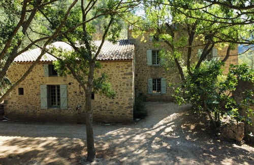 Lagrasse Casa | Old mill for 13 people, ideal gite for family and friends.