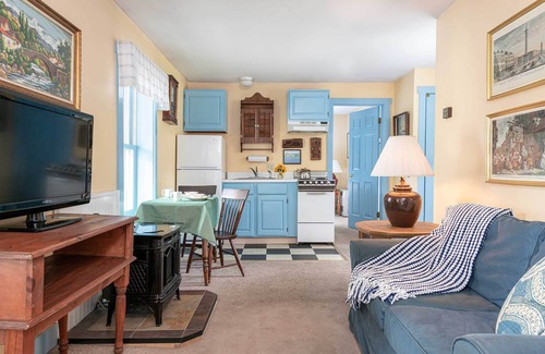 Waterbury Hotel | Old Stagecoach Inn