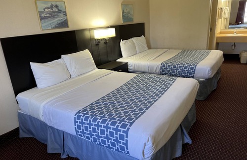 Witmer Hotel | Olde Amish Inn