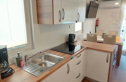 Pula Alquiler De Eote | OLIVA HOUSE BOAT - Unique Experience near Beaches, Amenities, Fun and History
