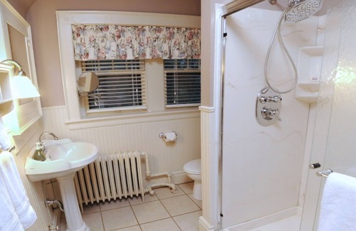 West Washington Cama Y Desayuno | Oliver Inn Bed and Breakfast