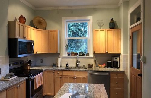 Downtown Apartamento | "Retiro de Oliver" ... 1882 Apartamento privado en el centro de Frederick histórico