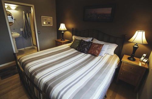 Three Tree Point Casa | Olympic View Cottage