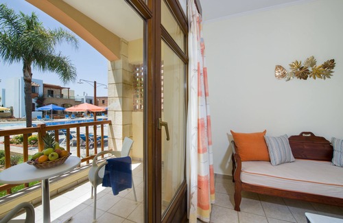 Platanias Town Apartamento | Omega Platanias
