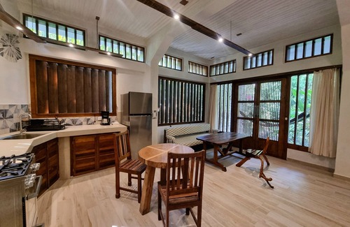 Corozal Cabina | Omega Tours Adventure Company & Eco Jungle Lodge