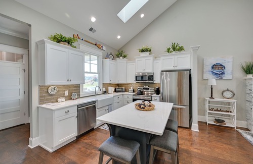 Greenwood Cabaña | On-Site Lake w/ Boat Ramp: Greenwood Retreat!