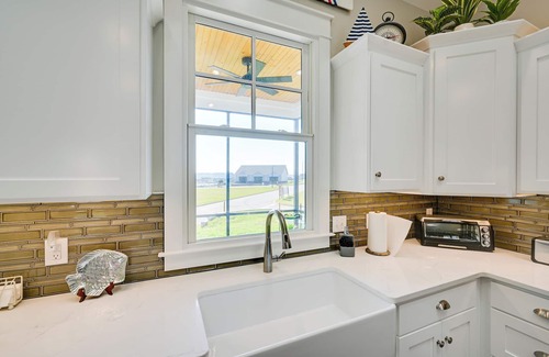 Greenwood Cabaña | On-Site Lake w/ Boat Ramp: Greenwood Retreat!