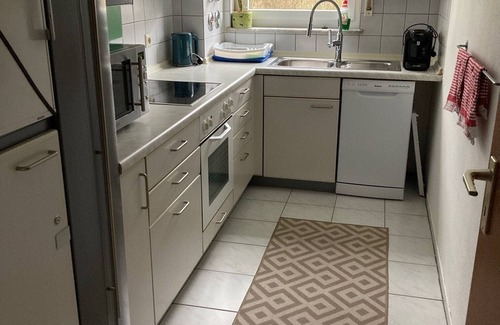 Kirchheim unter Teck Apartamento | On the A8 & yet close to the city! Apartment for max. 5 guests with good connections A8-B10-S1