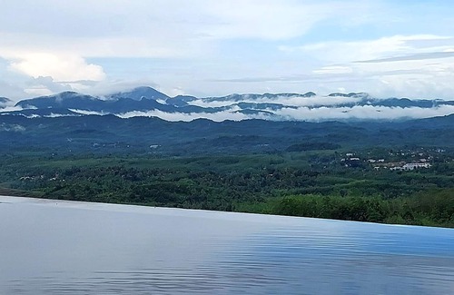 Kahangama Villa | On the way to Ella, Udawalawa, Mirissa. Hike Adams Peak. 3 AC rooms with a pool