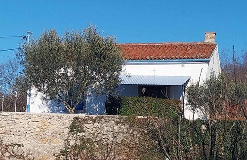 Vinez Casa | One Bedroom Holiday Home