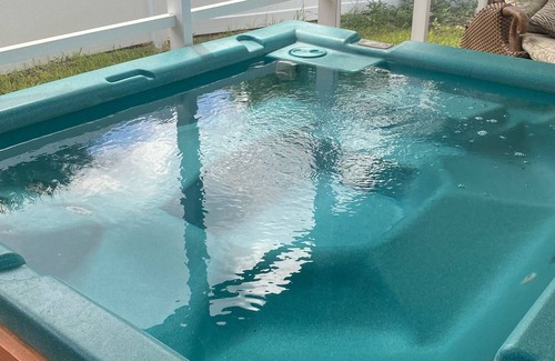 Ormond Beach Casa | One block from Ormond Beach Please call or text Gina 386-341-5135