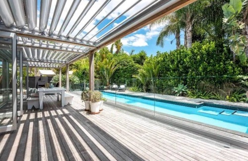 Oneroa Casa | ONEROA OASIS with heated Pool