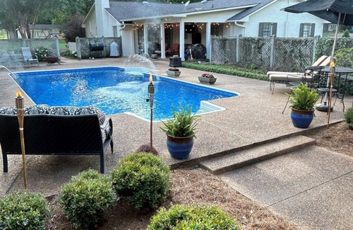 Clarksdale Cabaña | Only a mile from historic downtown Clarksdale!