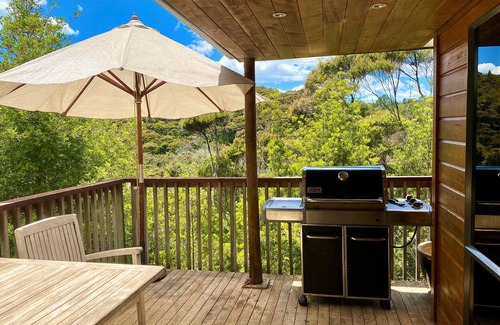Opua Casa | Opua kiwi forest retreat with complementary catered yacht charter by master chef