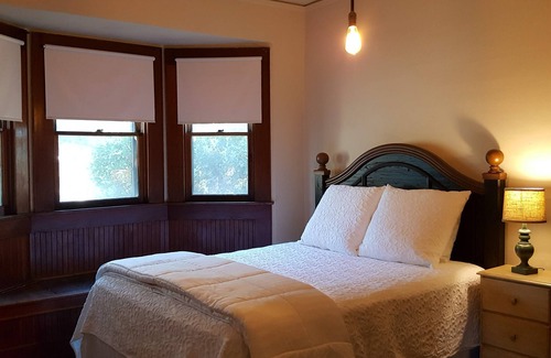 Victor Casa | Orchard Road Cottage