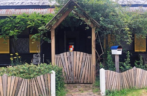 Blackheath Casa | Original 1895 cottage with magnificent uninterrupted views of valley