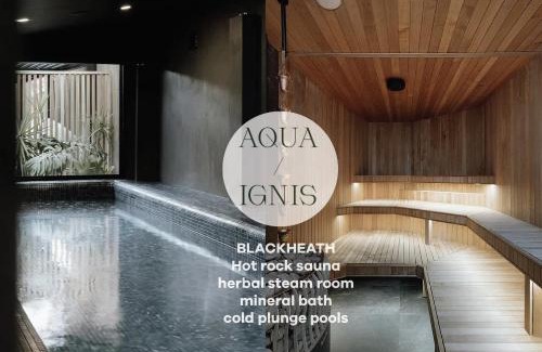 Blackheath Casa | Original 1895 cottage with magnificent uninterrupted views of valley