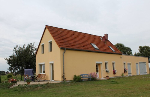 Letschin Casa | Ortwig: cómoda casa de vacaciones en un lugar tranquilo y único típica