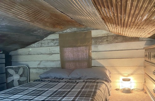 Huntsville Cabina | O’s Barn Cabin