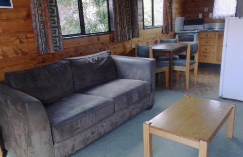 Ohakune Hotel | Ossies Motels and Chalets