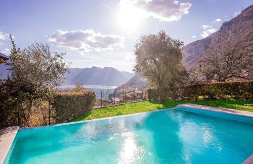 Tremezzina Casa | Ossuccio Grande C home with pool sleeps 12 by Italian Apartments