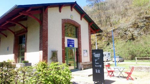 Scrignac Hotel | Ostal Scrignac - Gîte d'étape de la Gare