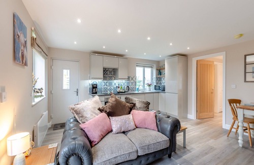 Cwm Frwd Oer Cabaña | Alojamiento de 1 habitaciones en Bamburgh, near Seahouses