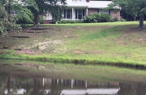 Shiloh Casa | Nuestra familia Pond House