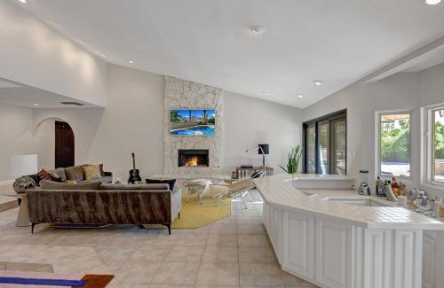 Palm Springs Casa | Our Poolside Desert Nirvana