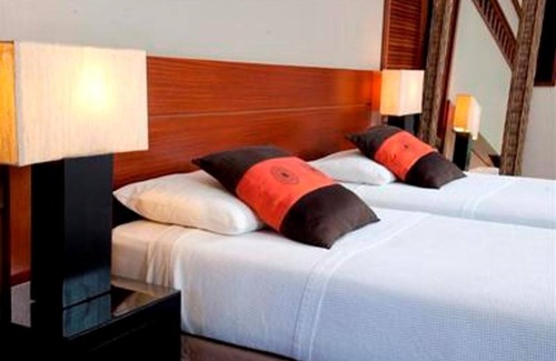 Kuto Hotel | Oure Lodge Beach Resort