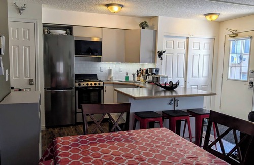 Harvie Heights Apartamento | OUT OF BOUNDS - 2Bed/1bath condo near Banff Park Gate