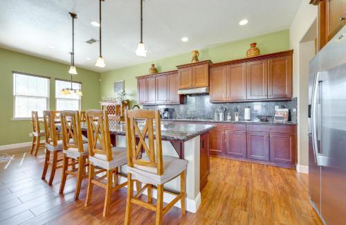 Fresno Casa | Outdoor Oasis with Fire Pit Pet-Friendly Fresno Gem