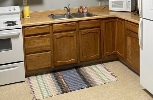 Streeter Apartamento | Outdoorsmen’s stay in a quiet community, pet friendly.