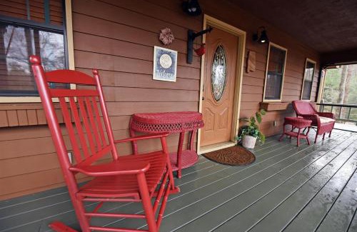 Blairsville Casa | Over The Moon | Blairsville GA