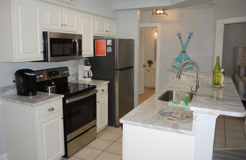 Calabash Villa | Overlooking Golf Course Villa 1408 with Full Kitchen Close to Calabash by RedAwning